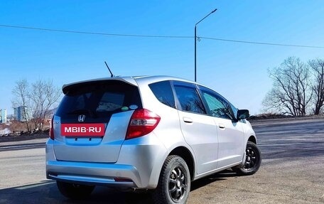 Honda Fit III, 2012 год, 910 000 рублей, 8 фотография