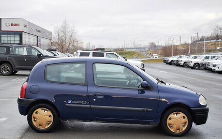 Renault Clio III, 2000 год, 247 000 рублей, 5 фотография