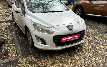 Peugeot 308 II, 2011 год, 560 000 рублей, 2 фотография