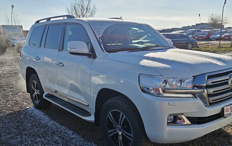 Toyota Land Cruiser 200, 2017 год, 8 000 000 рублей, 6 фотография