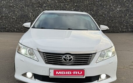 Toyota Camry, 2013 год, 1 850 000 рублей, 2 фотография