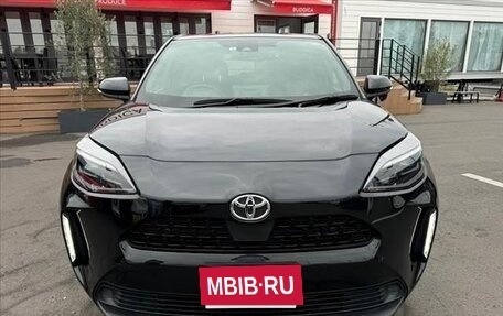 Toyota Yaris Cross, 2020 год, 1 800 000 рублей, 4 фотография