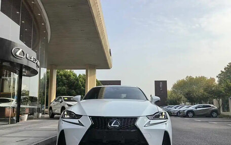 Lexus IS III, 2020 год, 2 311 123 рублей, 2 фотография