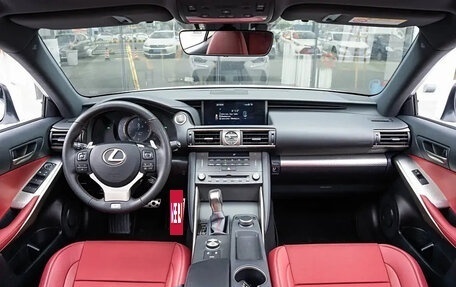 Lexus IS III, 2020 год, 2 311 123 рублей, 10 фотография