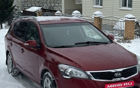 KIA cee'd I рестайлинг, 2010 год, 635 000 рублей, 3 фотография