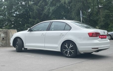 Volkswagen Jetta VI, 2015 год, 1 630 000 рублей, 4 фотография