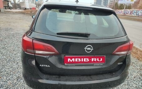 Opel Astra K, 2017 год, 1 350 000 рублей, 2 фотография