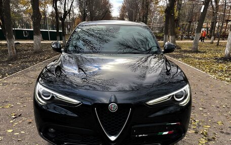 Alfa Romeo Stelvio, 2018 год, 3 250 000 рублей, 3 фотография