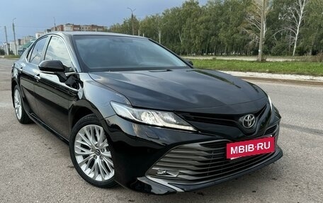 Toyota Camry, 2019 год, 2 790 000 рублей, 2 фотография