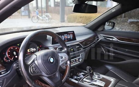 BMW 7 серия, 2016 год, 4 300 000 рублей, 9 фотография