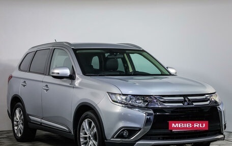 Mitsubishi Outlander III рестайлинг 3, 2016 год, 2 254 000 рублей, 3 фотография