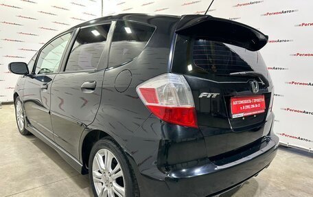 Honda Fit III, 2010 год, 870 000 рублей, 11 фотография