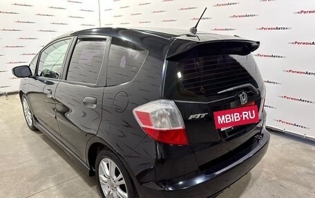 Honda Fit III, 2010 год, 870 000 рублей, 12 фотография