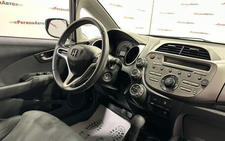 Honda Fit III, 2010 год, 870 000 рублей, 29 фотография