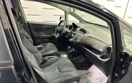 Honda Fit III, 2010 год, 870 000 рублей, 26 фотография