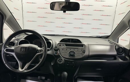 Honda Fit III, 2010 год, 870 000 рублей, 25 фотография