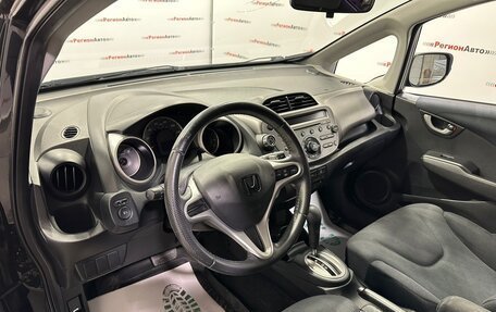 Honda Fit III, 2010 год, 870 000 рублей, 23 фотография