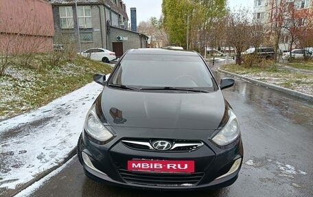 Hyundai Solaris II рестайлинг, 2012 год, 610 000 рублей, 2 фотография