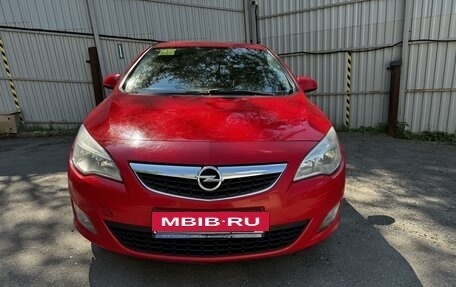 Opel Astra J, 2011 год, 520 000 рублей, 2 фотография