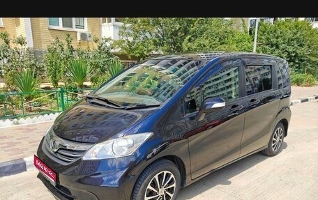 Honda Freed I, 2012 год, 1 480 000 рублей, 1 фотография