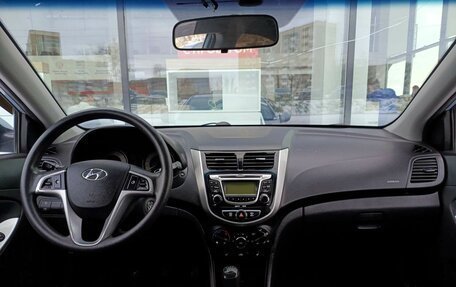 Hyundai Solaris II рестайлинг, 2013 год, 899 000 рублей, 14 фотография