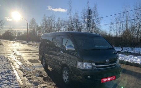 Toyota HiAce H200, 2009 год, 1 900 000 рублей, 4 фотография