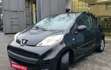 Peugeot 107 I рестайлинг, 2010 год, 475 000 рублей, 2 фотография