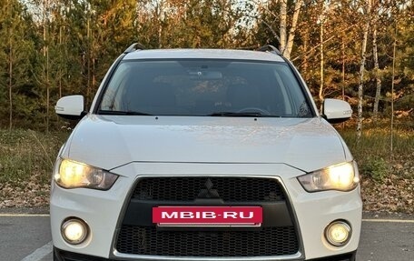 Mitsubishi Outlander III рестайлинг 3, 2011 год, 1 330 000 рублей, 6 фотография