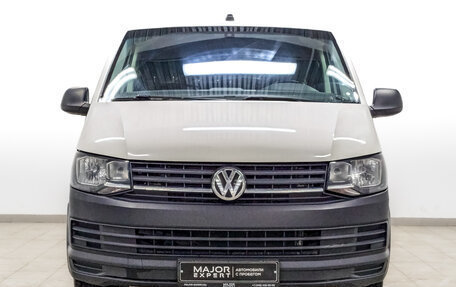 Volkswagen Transporter T6 рестайлинг, 2019 год, 1 560 000 рублей, 2 фотография