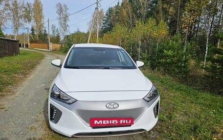 Hyundai IONIQ, 2017 год, 2 050 000 рублей, 3 фотография