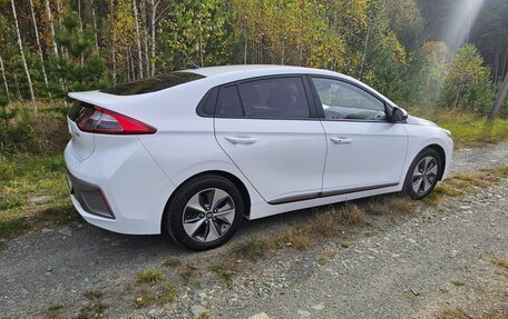 Hyundai IONIQ, 2017 год, 2 050 000 рублей, 5 фотография