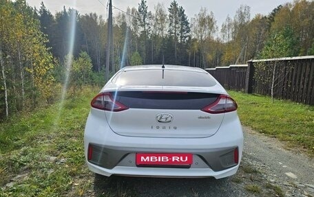 Hyundai IONIQ, 2017 год, 2 050 000 рублей, 6 фотография