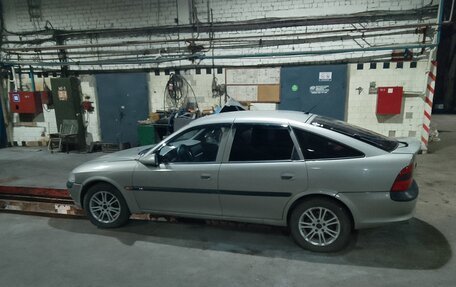 Opel Vectra B рестайлинг, 1996 год, 300 000 рублей, 1 фотография