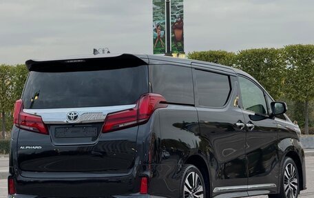 Toyota Alphard III, 2019 год, 7 500 000 рублей, 8 фотография