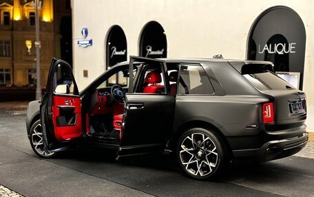 Rolls-Royce Cullinan, 2021 год, 54 999 888 рублей, 5 фотография