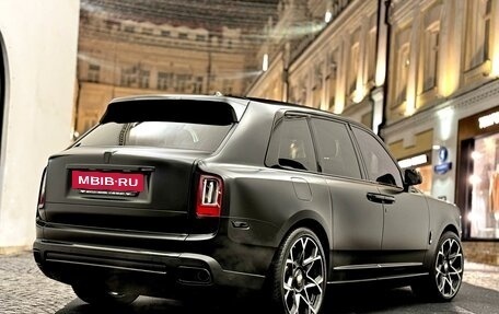 Rolls-Royce Cullinan, 2021 год, 54 999 888 рублей, 3 фотография