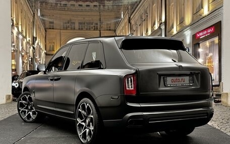 Rolls-Royce Cullinan, 2021 год, 54 999 888 рублей, 23 фотография