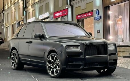 Rolls-Royce Cullinan, 2021 год, 54 999 888 рублей, 28 фотография