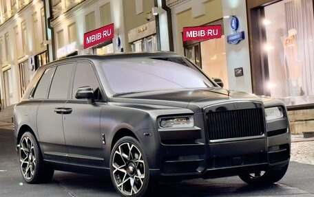 Rolls-Royce Cullinan, 2021 год, 54 999 888 рублей, 27 фотография