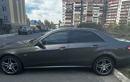 Mercedes-Benz E-Класс, 2010 год, 1 750 000 рублей, 2 фотография