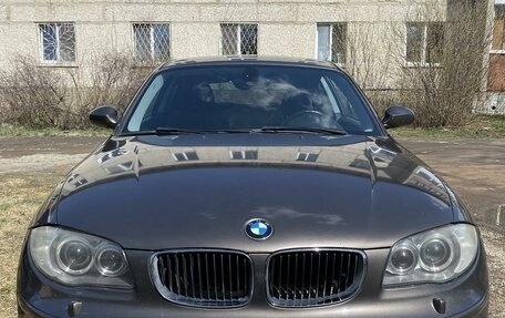 BMW 1 серия, 2007 год, 850 000 рублей, 2 фотография