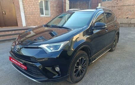 Toyota RAV4, 2015 год, 1 770 000 рублей, 4 фотография