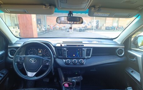 Toyota RAV4, 2015 год, 1 770 000 рублей, 19 фотография