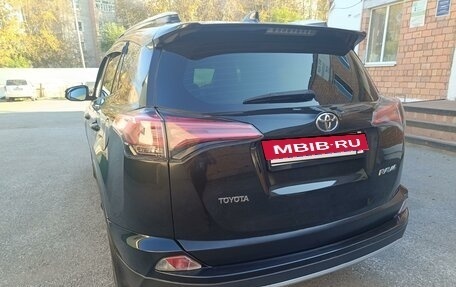 Toyota RAV4, 2015 год, 1 770 000 рублей, 9 фотография