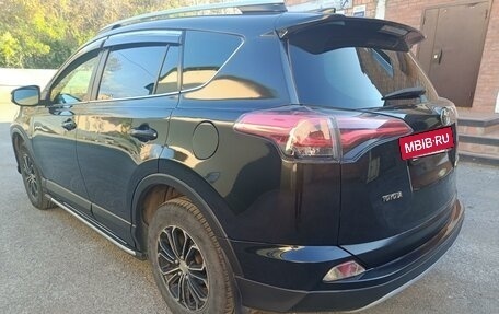 Toyota RAV4, 2015 год, 1 770 000 рублей, 7 фотография