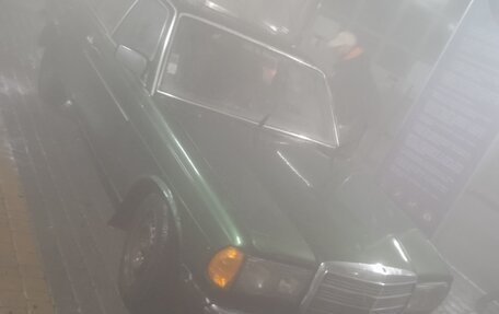 Mercedes-Benz W123, 1983 год, 120 000 рублей, 2 фотография