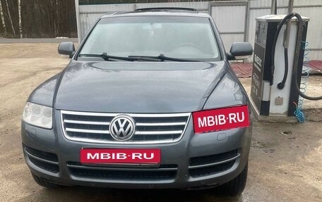 Volkswagen Touareg III, 2004 год, 1 300 000 рублей, 2 фотография