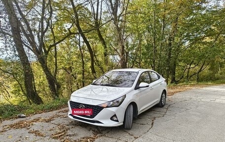 Hyundai Solaris II рестайлинг, 2020 год, 1 550 000 рублей, 2 фотография