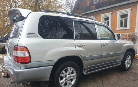 Toyota Land Cruiser 100 рестайлинг 2, 2002 год, 1 765 000 рублей, 2 фотография