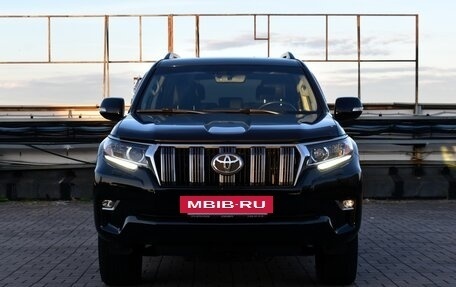 Toyota Land Cruiser Prado 150 рестайлинг 2, 2018 год, 5 650 000 рублей, 2 фотография